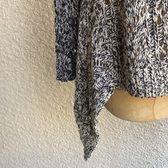 ANTHROPOLOGIE DIPPED LACE KNIT SWEATER - Picture 4 of 7